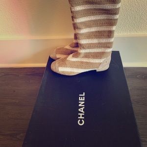 **SOLD** CHANEL Flat Striped boot tan/creme